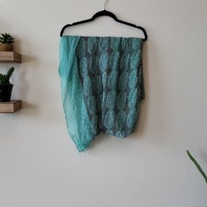 Infinity scarf thin material